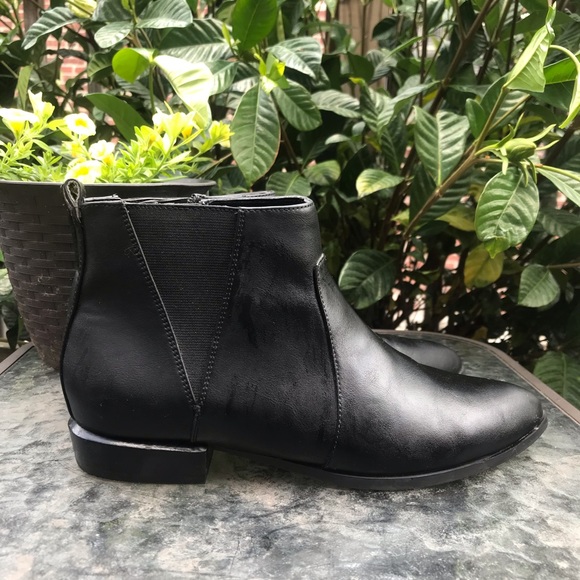 nine west flat ankle boots